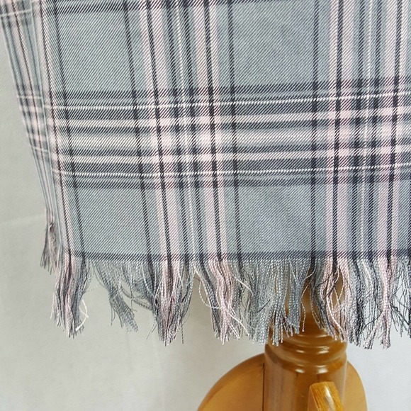 Gray and Pink Plaid Skirt 10P Fringe Trim Long - Picture 3 of 9